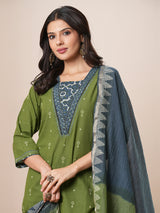 V-neck green dobby butti straight kurta suit set with floral dabu print yoke highlighted with handwork.