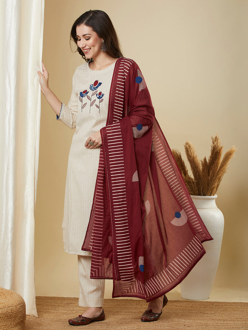 Beige Kantha straight kurta with modern applique combined with a marron block-printed mull dupatta and self bottom.