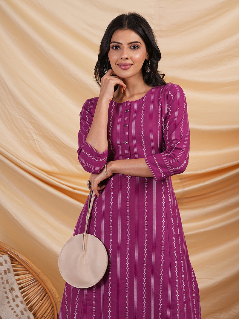 A line woven kurta with a shoulder princess line with a central placket.