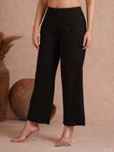 Straight palazzo with crochet lace at the hem.