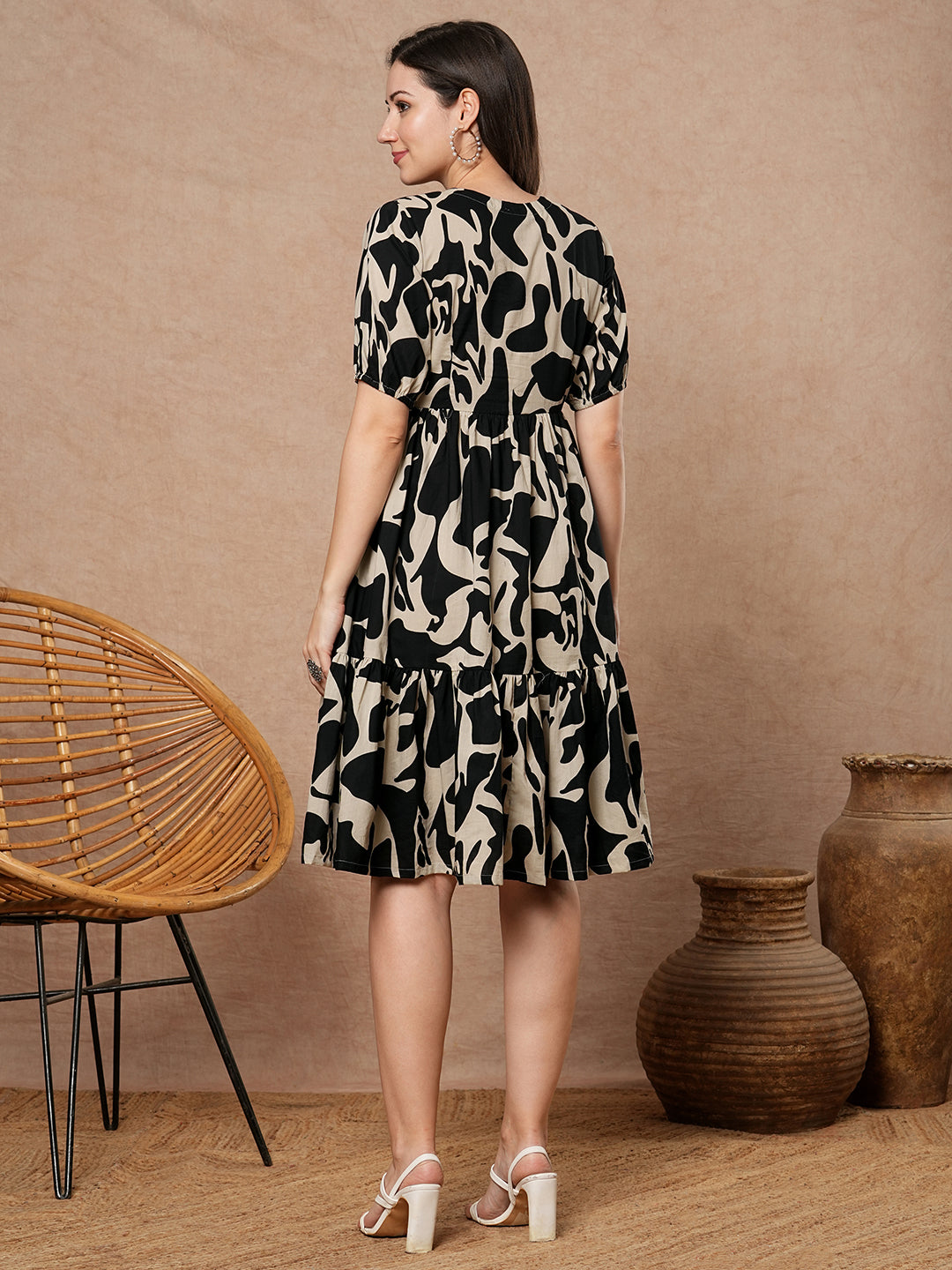 Printed cotton dress with gathering and pocket