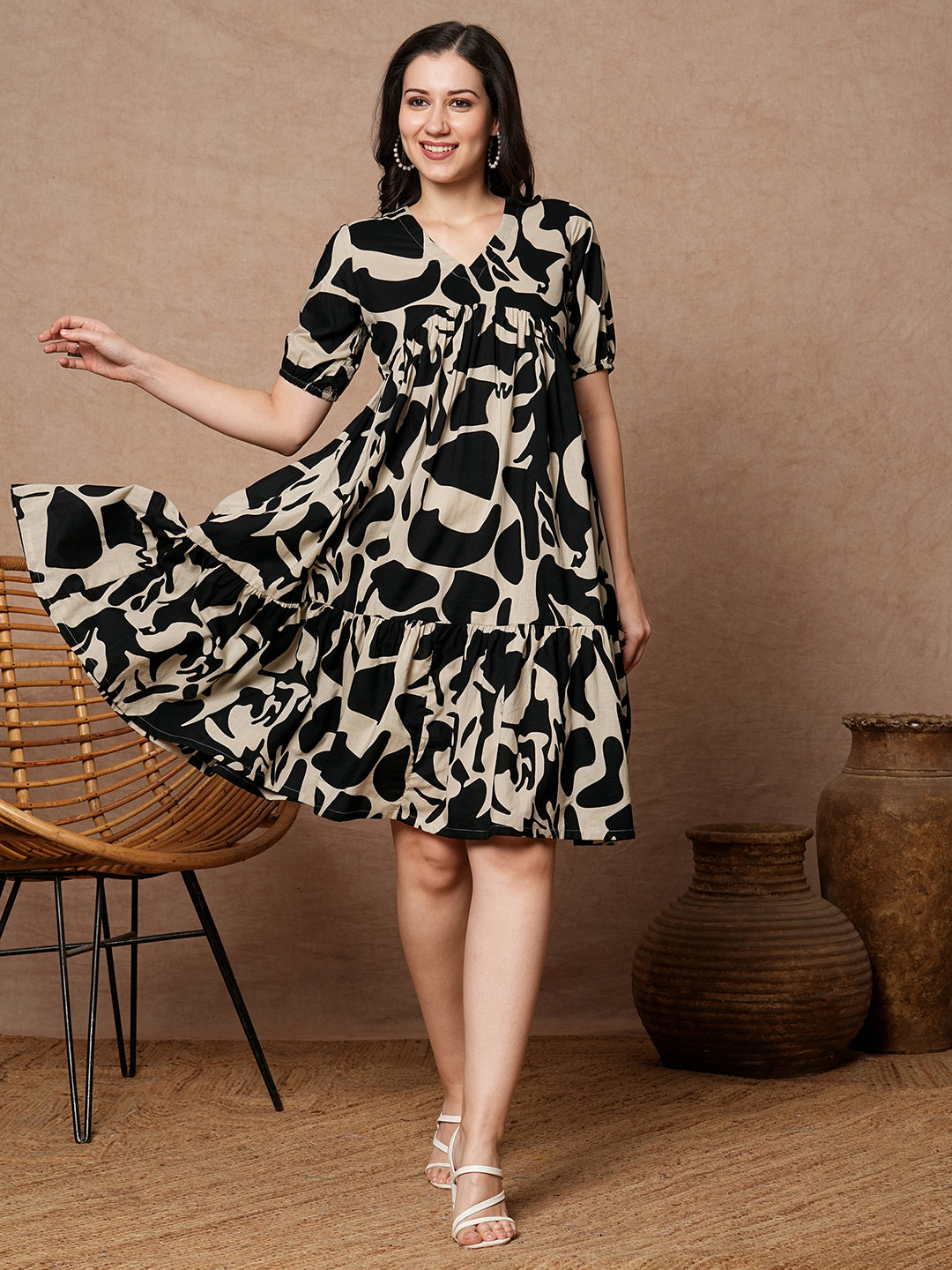Printed cotton dress with gathering and pocket