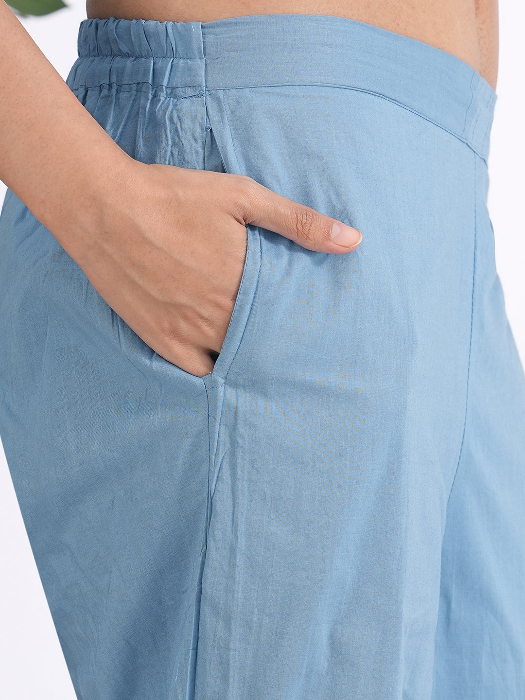 3-piece straight fit suit set mirror worked kurta adorned with a mal block printed dupatta.