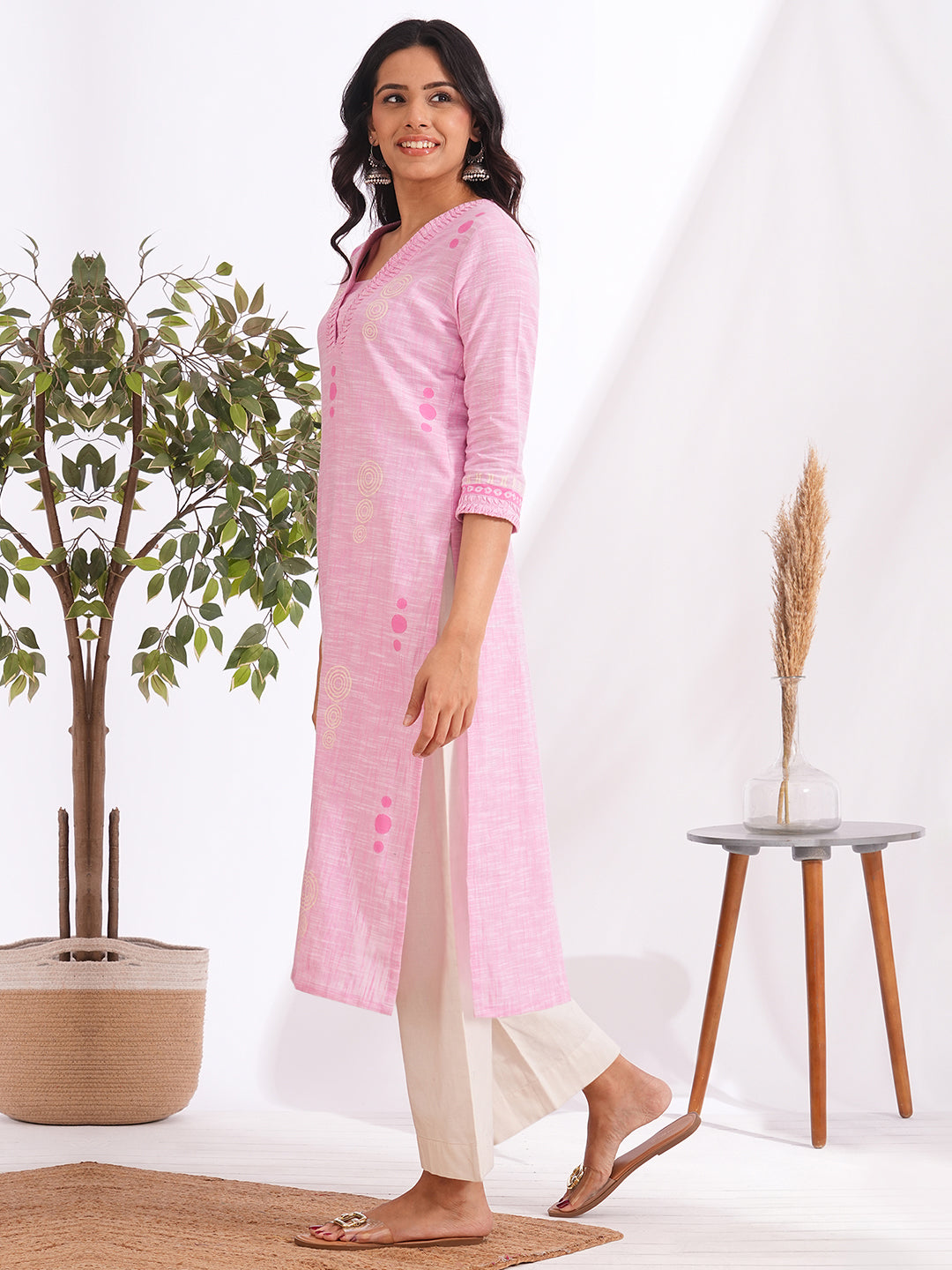 Straight fit cotton slurb kurta with fabric manipulation and hand block print