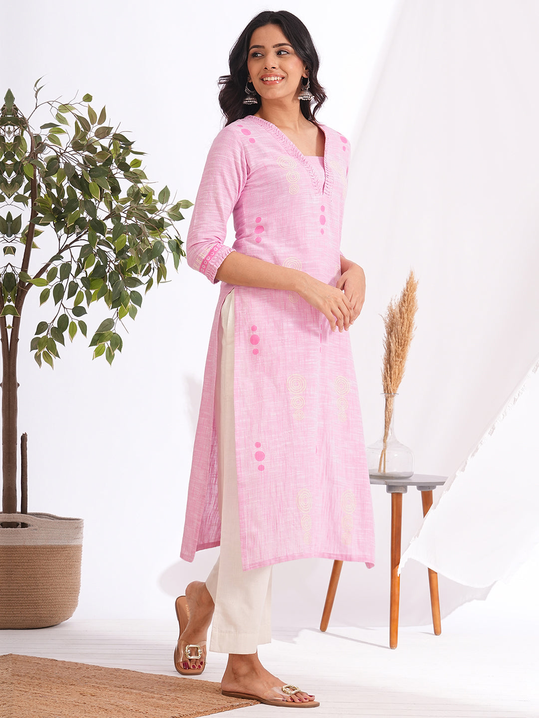 Straight fit cotton slurb kurta with fabric manipulation and hand block print