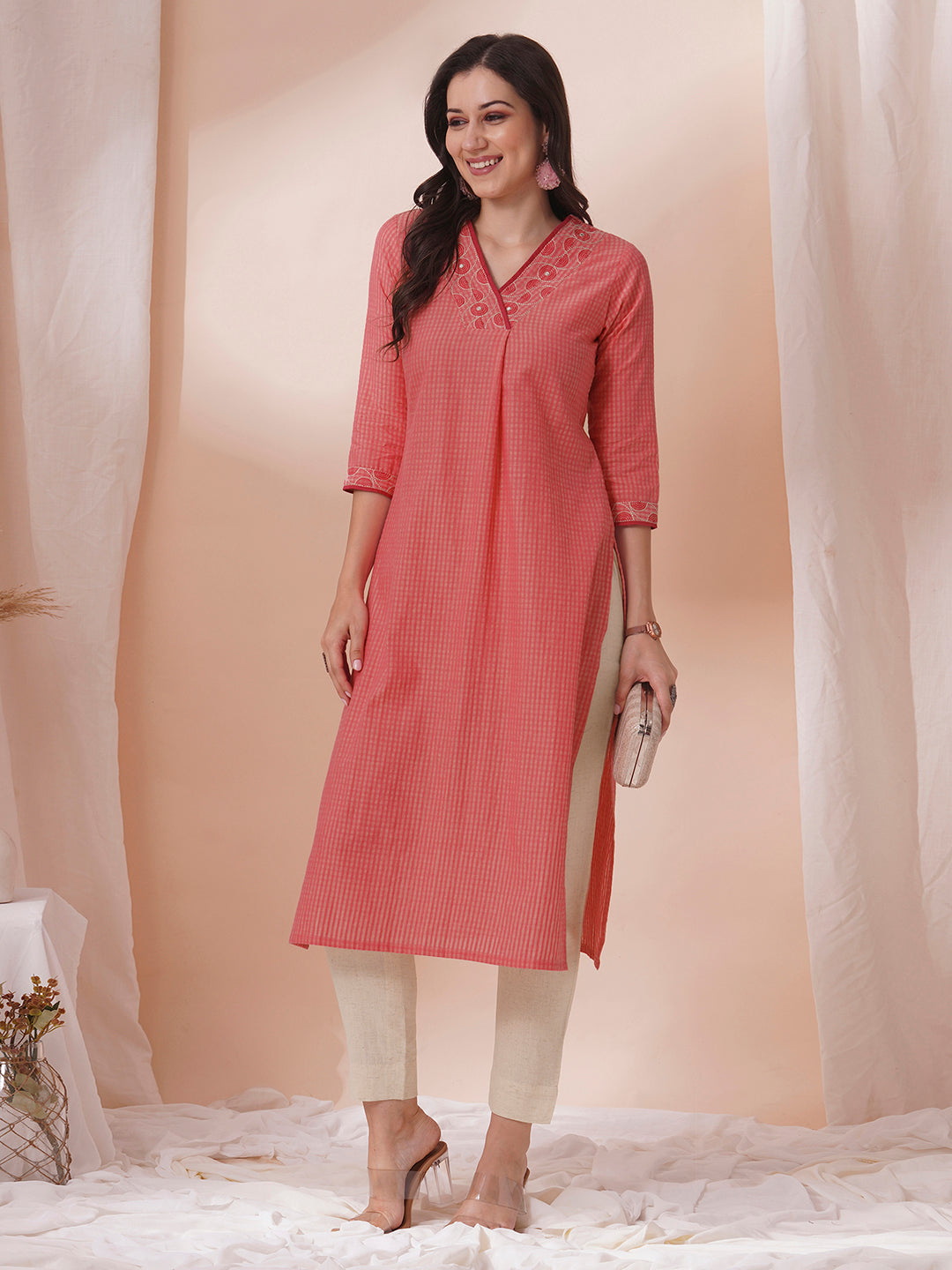 Straight fit kurta in checkered cotton fabric with embroidery and an on fold pleat.