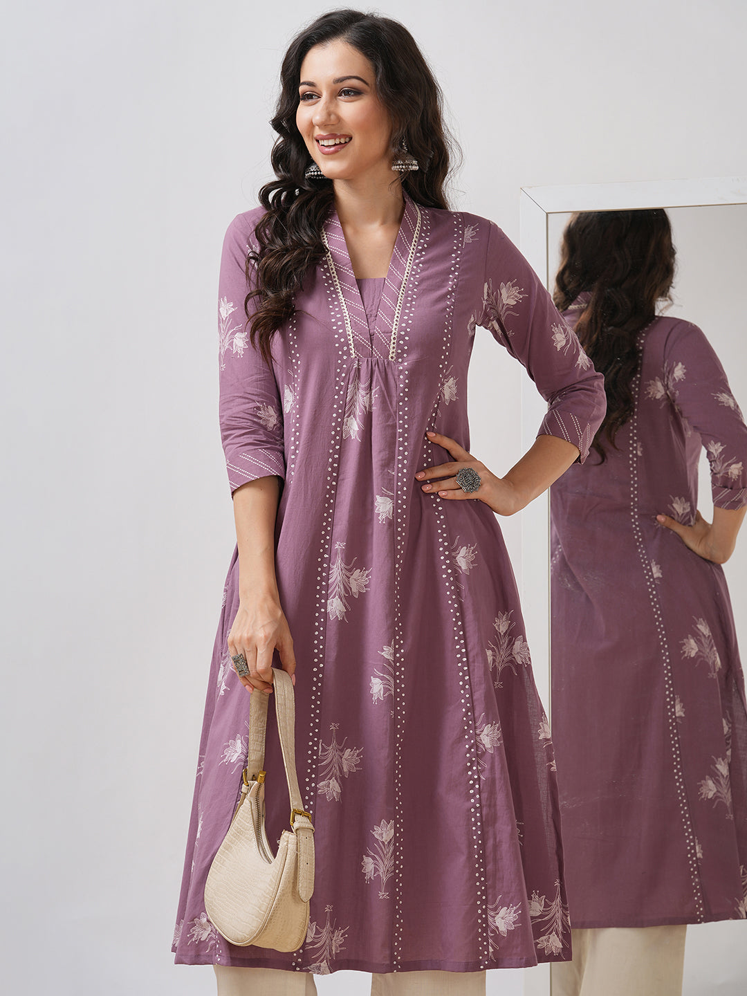 Women's Printed A-Line Kurta with V-Neck & 3/4th Sleeves.