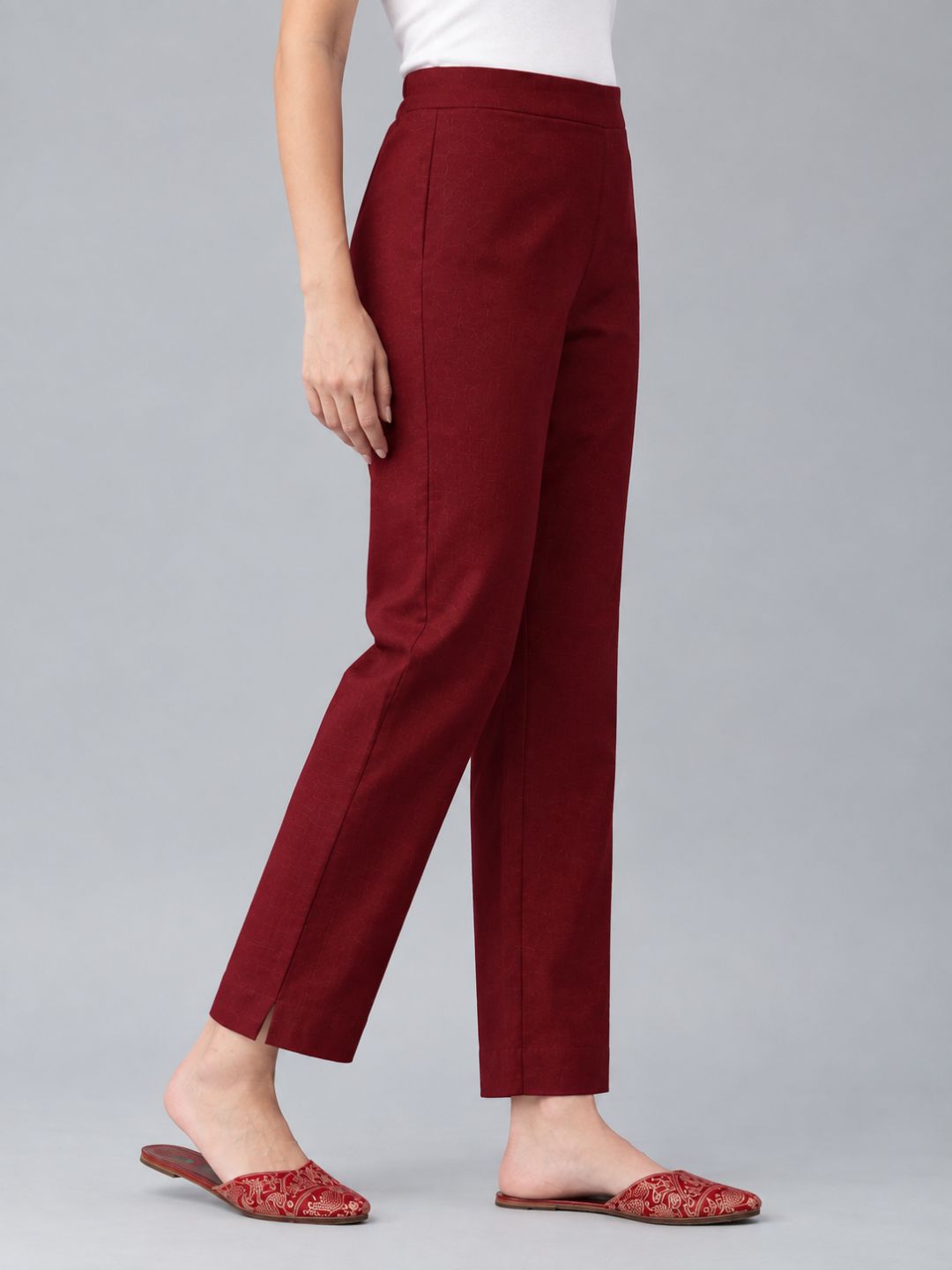 Straight Fit Cotton Plain Ankle Length Half Elasticated Pant with Inside Drawstring.(Maroon)