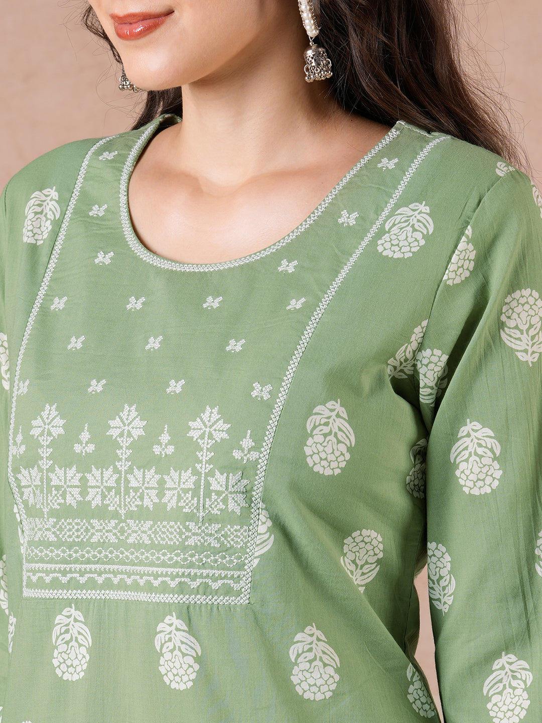 Elegant Cotton printed Straight Fit Kurta Set with Embroidered Yoke & Dupatta.(Green)