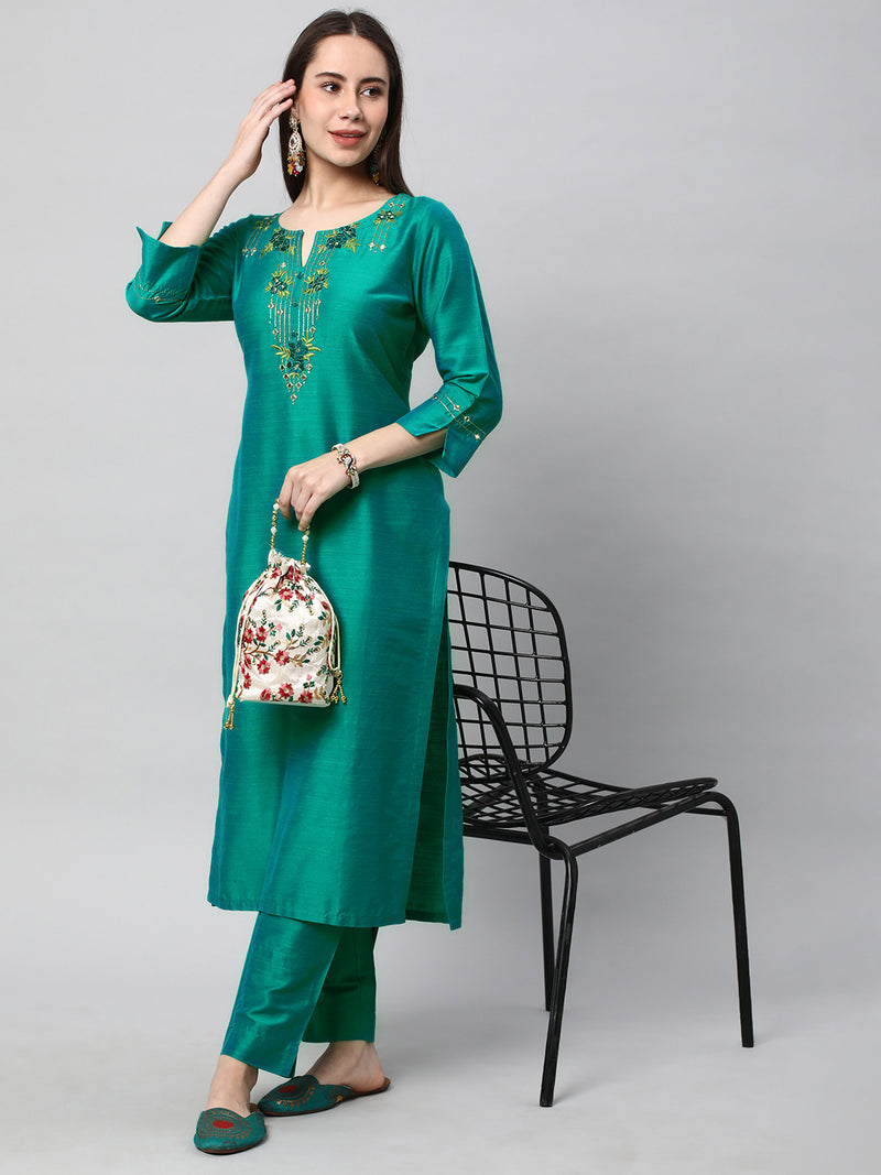 VAMA - Elegant straight cut kurta with embroidery