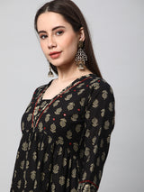 Printed cotton kurta with gathering and hand embroidery.