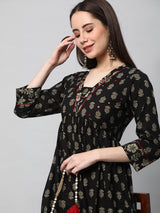 Printed cotton kurta with gathering and hand embroidery.