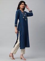 Straight cotton kurta featuring with kalamkari applique work.