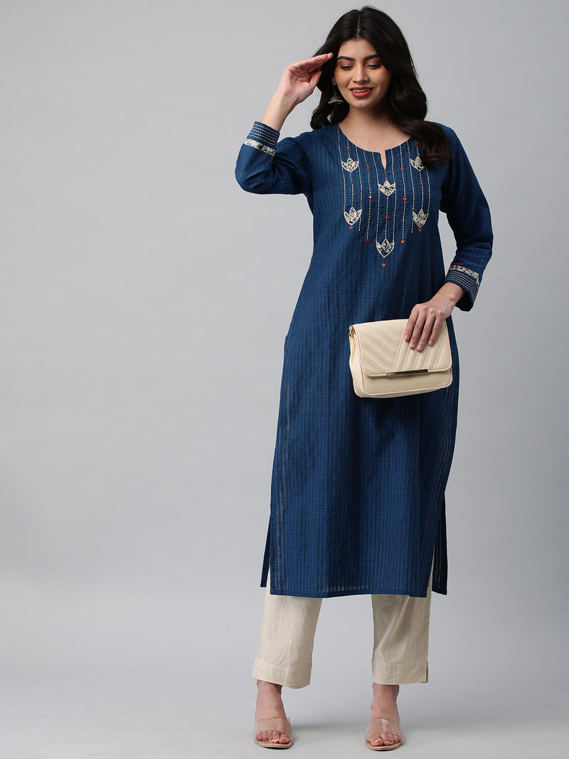 Straight cotton kurta featuring with kalamkari applique work.