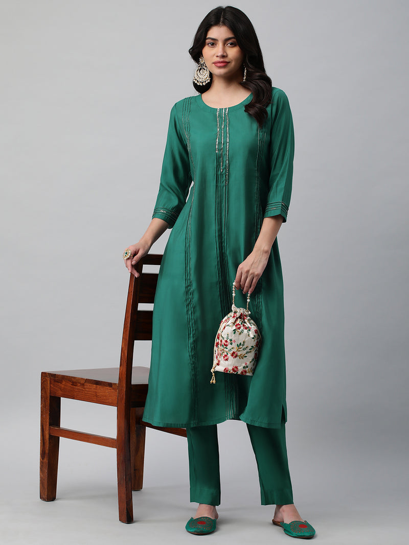 Inaara - A-line kurta with sequin detail at center and sleeves.