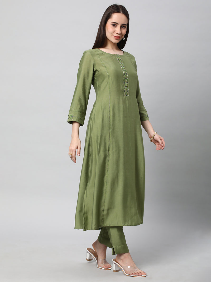 Inaara - A shoulder princess kurta with center placement embroidery.