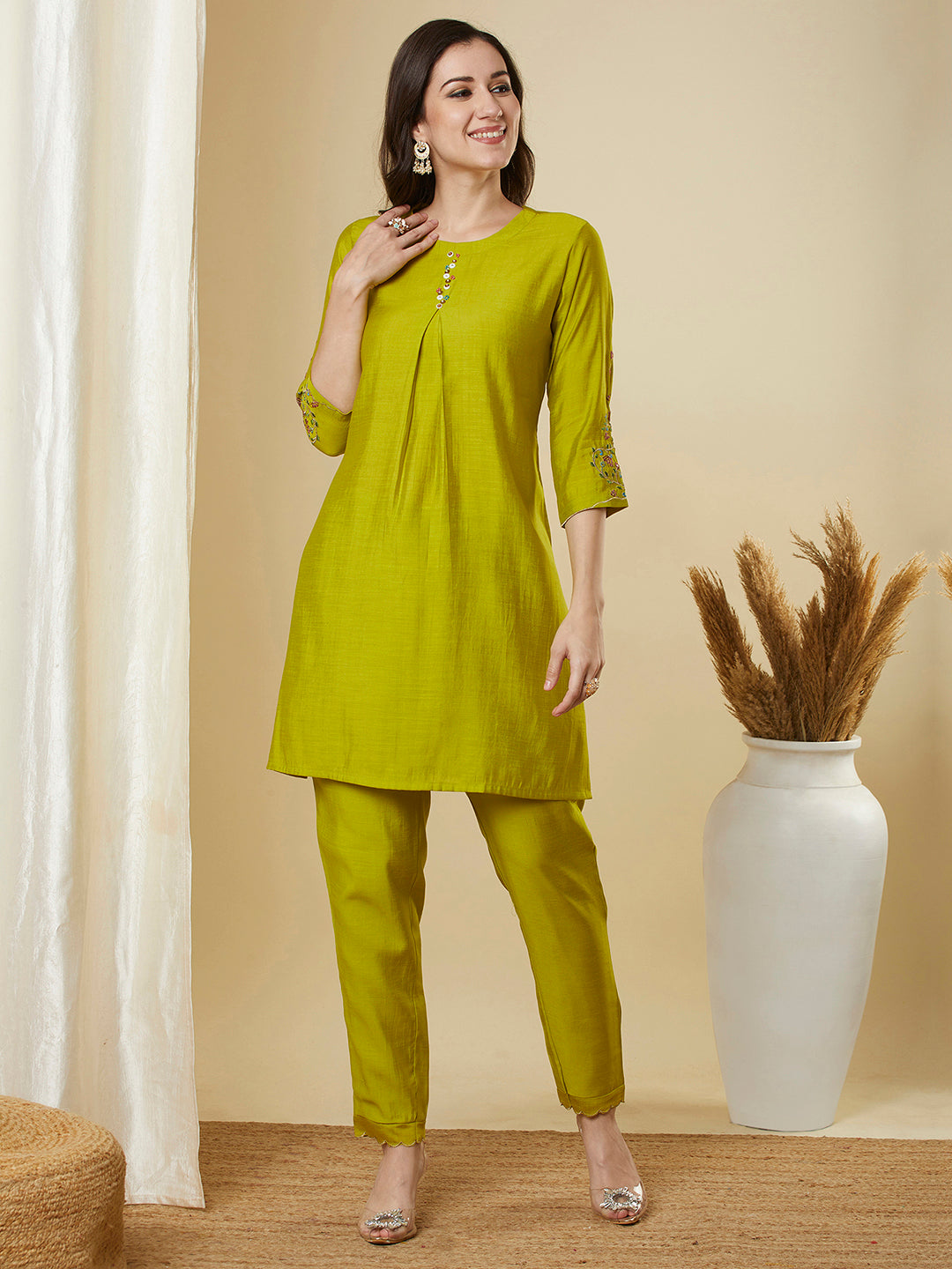 Party Edit- A centre box pleated co-Ord set with sleeves embroidery and handwork