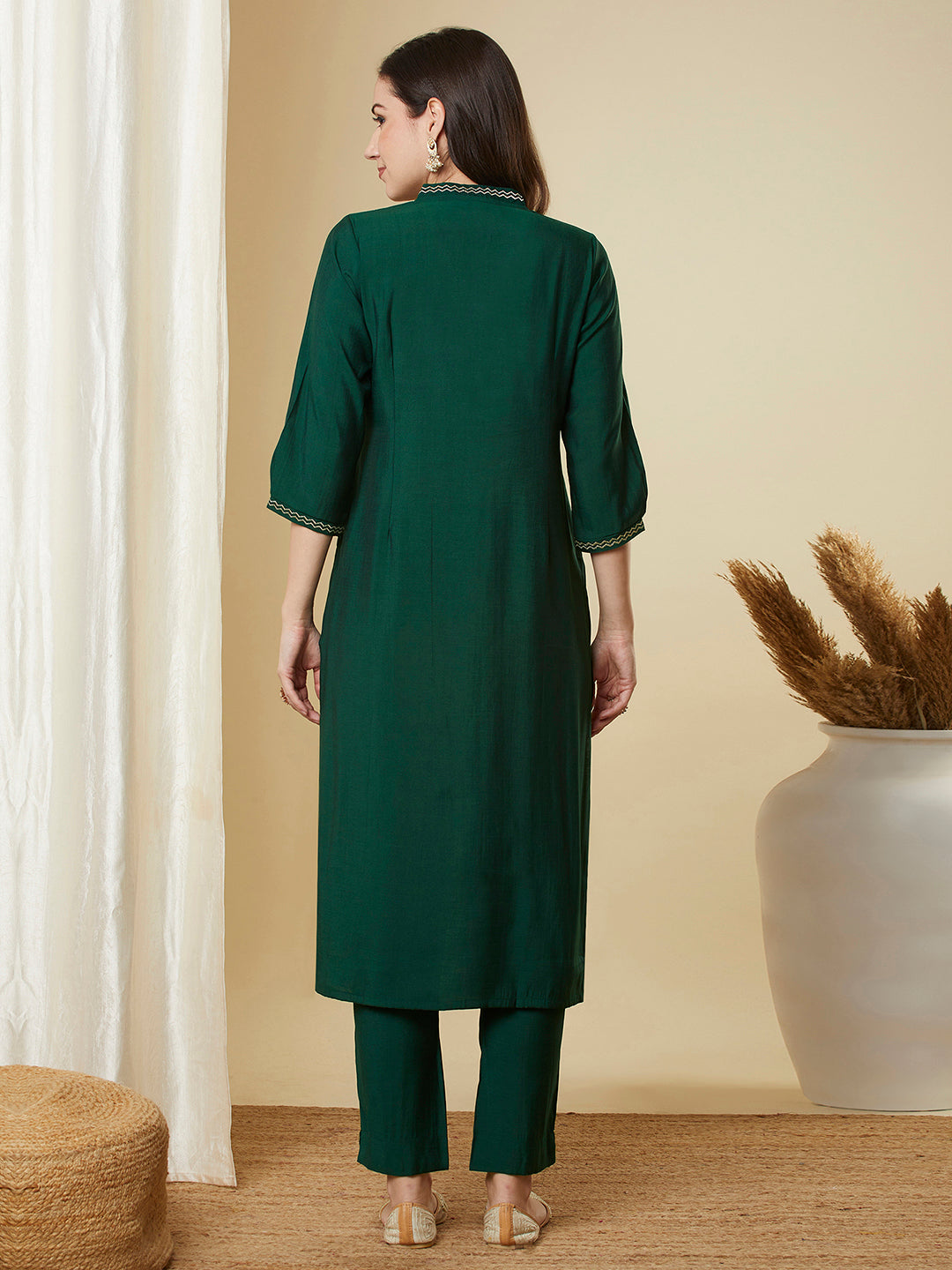 Party Edit- Straight alia cut kurta set with embroidered yoke and border