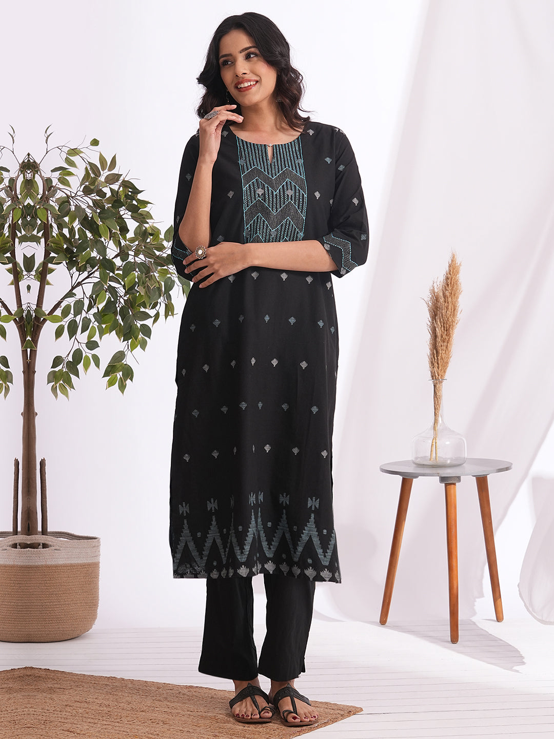 3-piece jamdani suit set is paired with machine embroidered kurta, plain bottom and printed dupatta.
