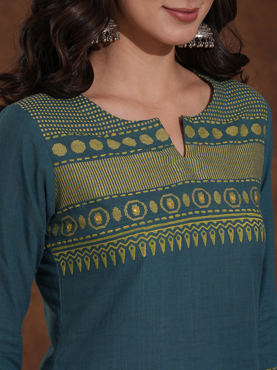 Azure Blue Straight Fit Cotton Woven Kurta with Mirror Embellishments