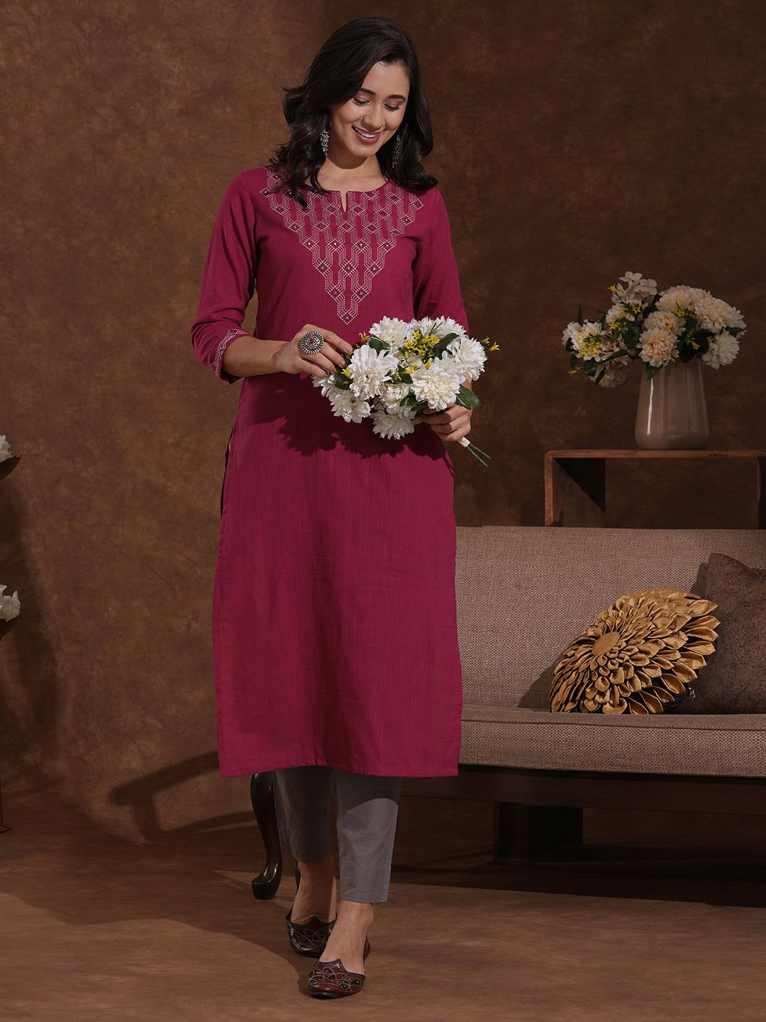 Fuchsia pink straight fit cotton slurb kurta with thread and mirror embroidery.