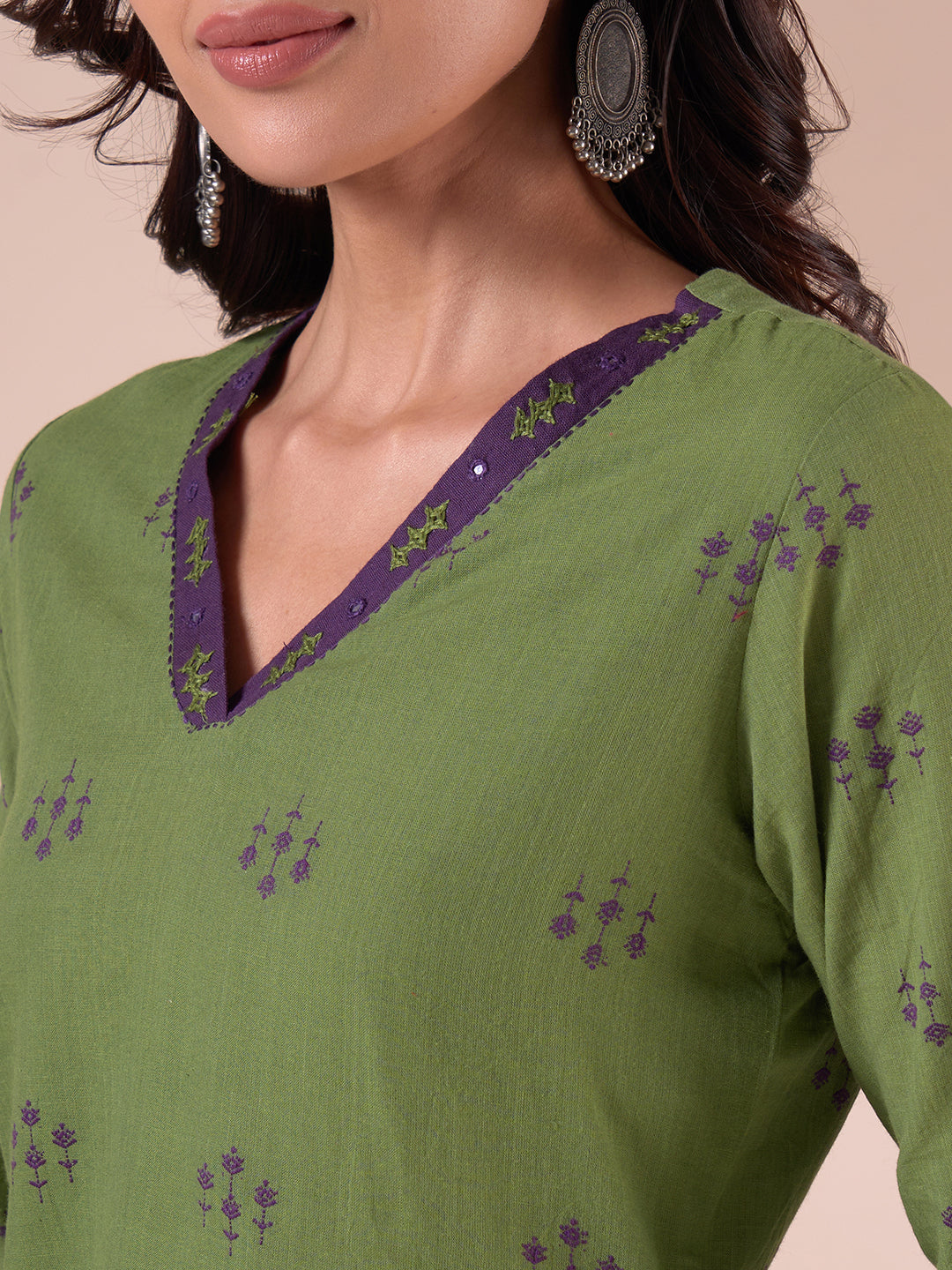 Straight Fit Cotton Dobby Kurta with Hand Embroidery, Mirror work & Purple Trim.
