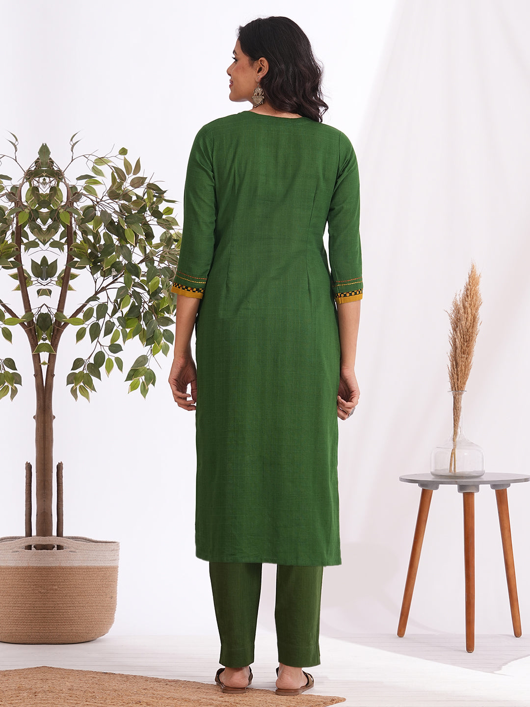 Straight fit woven checks kurta with machine applique and embroidery