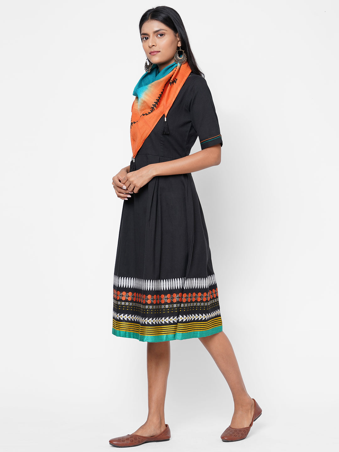 So co and jcrd border dress with tie dye stole
