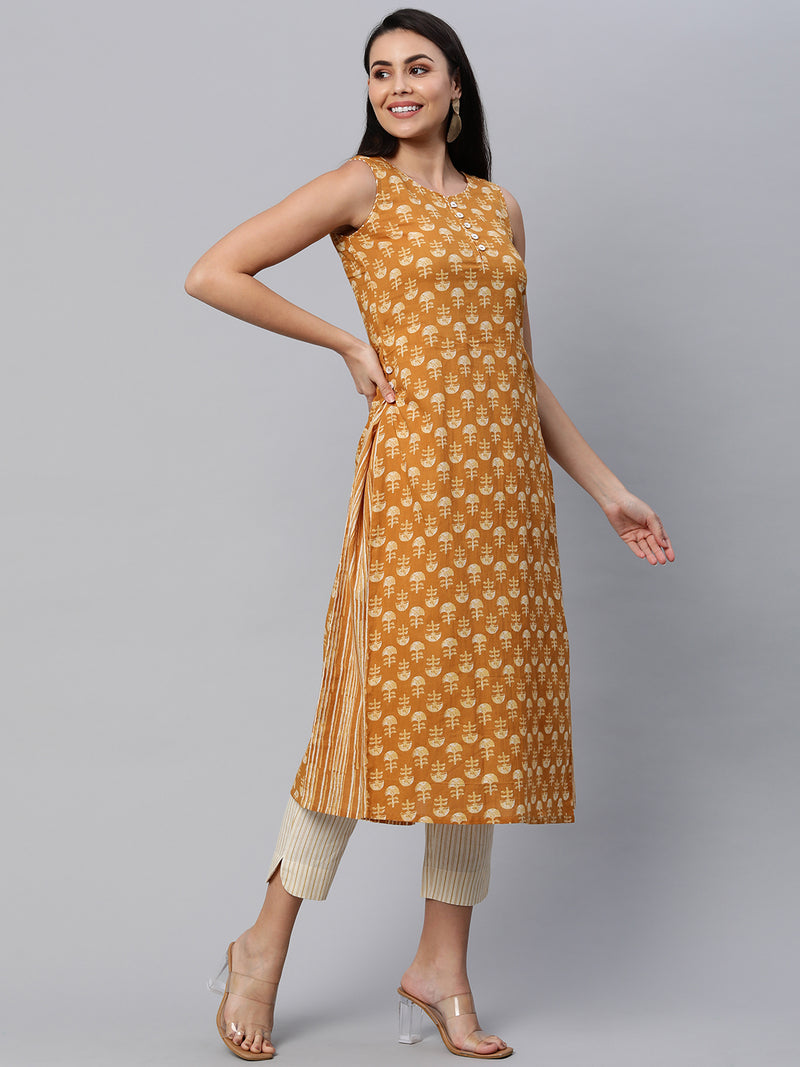 Sleeveless A Line printed cotton kurta with box pleat and loop and button detailing