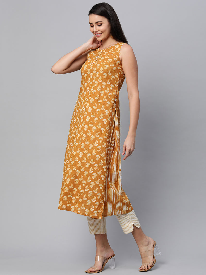 Sleeveless A Line printed cotton kurta with box pleat and loop and button detailing