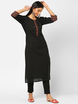 Straight fit cotton kurta with stitch lines detailing