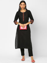 Straight fit cotton kurta with stitch lines detailing