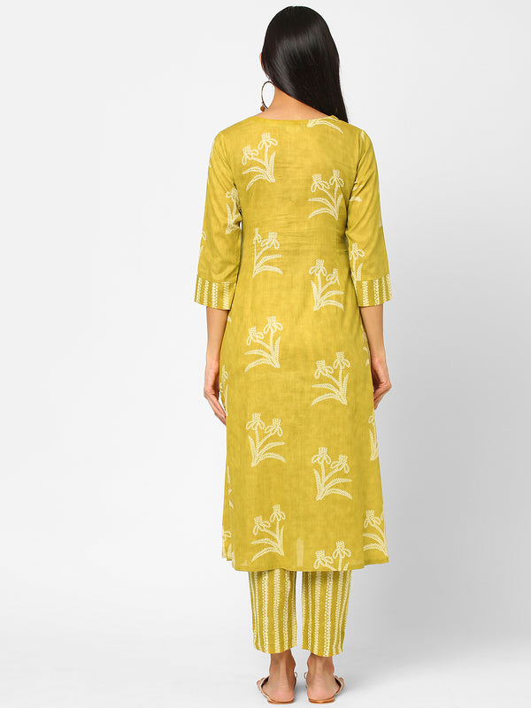 A line cotton printed kurta with placket detailing paired with printed bottom