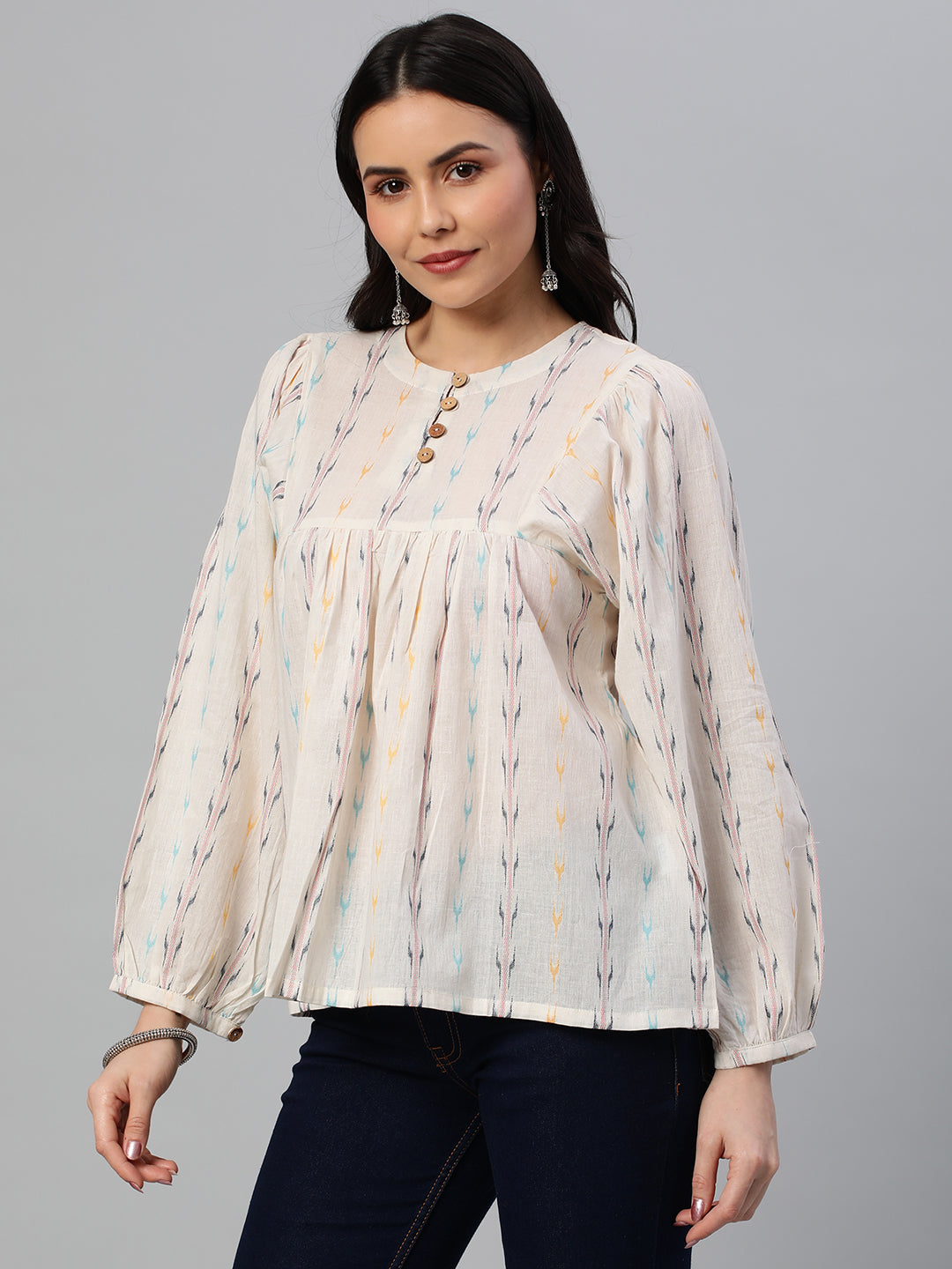 Flared cotton top with gathering detail on sleeve