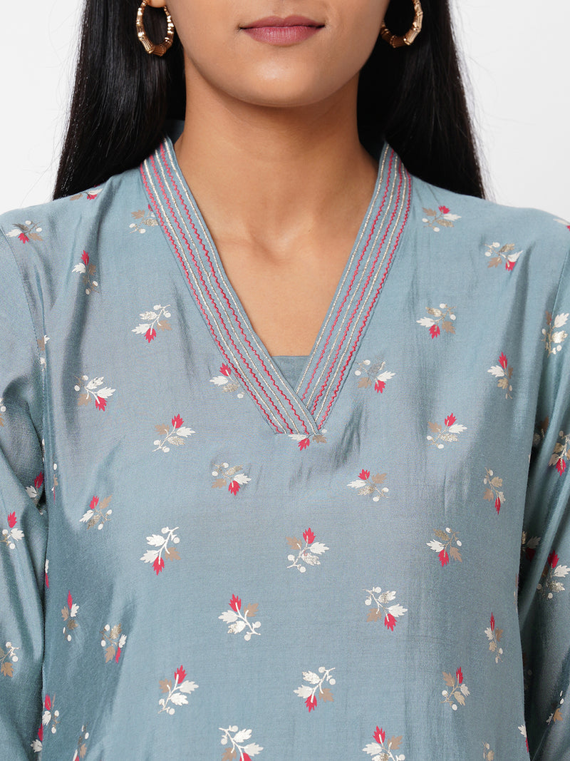 Flared foil print kurta with embroidery