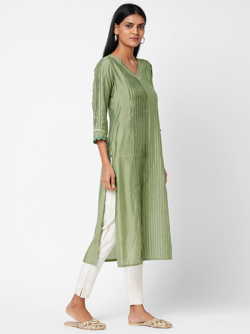 VAMA - Silk blend pleated straight kurta