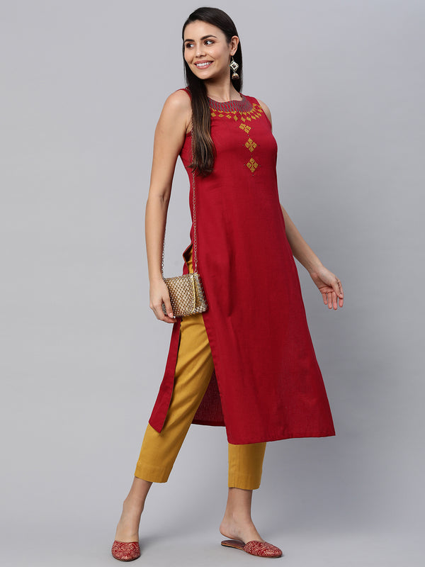 Straight fit sleeveless cotton kurta with hand embroidery