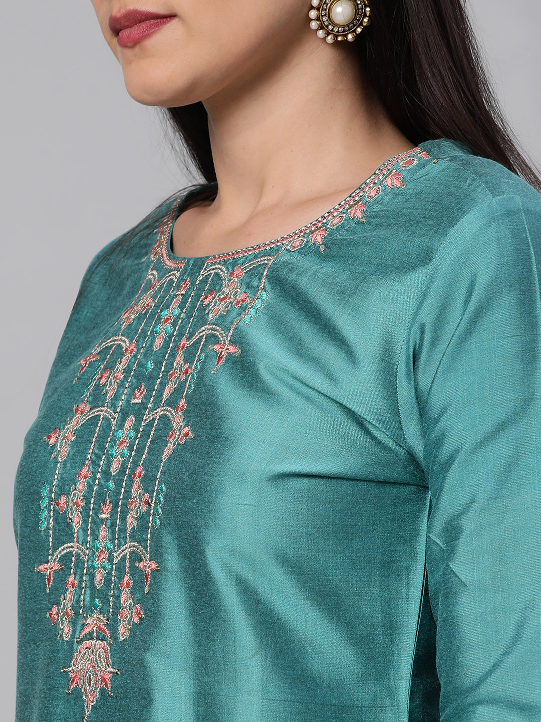 Party Edit- Straight fit silk blend kurta with embroidery on neck and sleeves