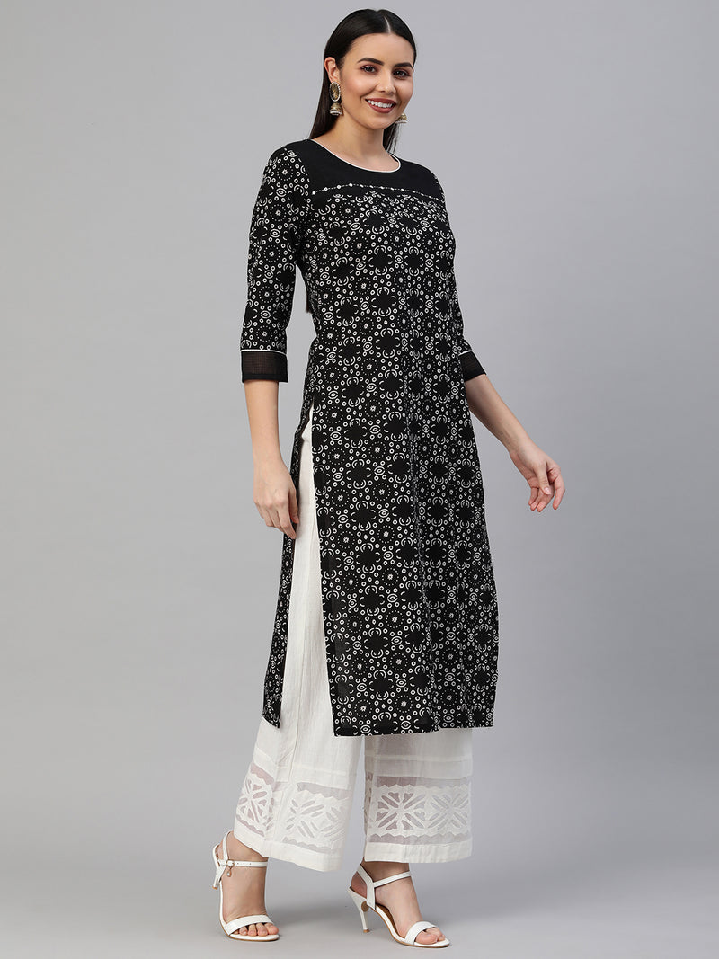 Straight fit cotton printed kurta with handwork detailing.