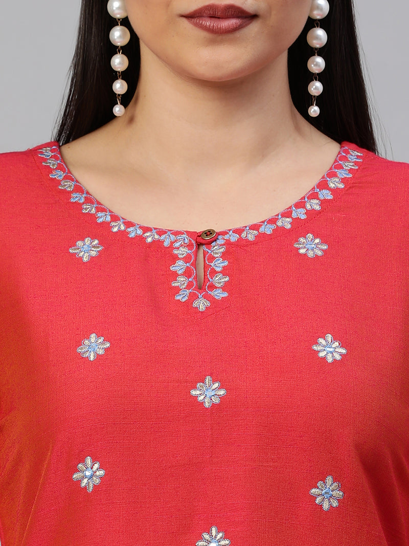 VAMA - Straight fit silk blend kurta with embroidery around neck.