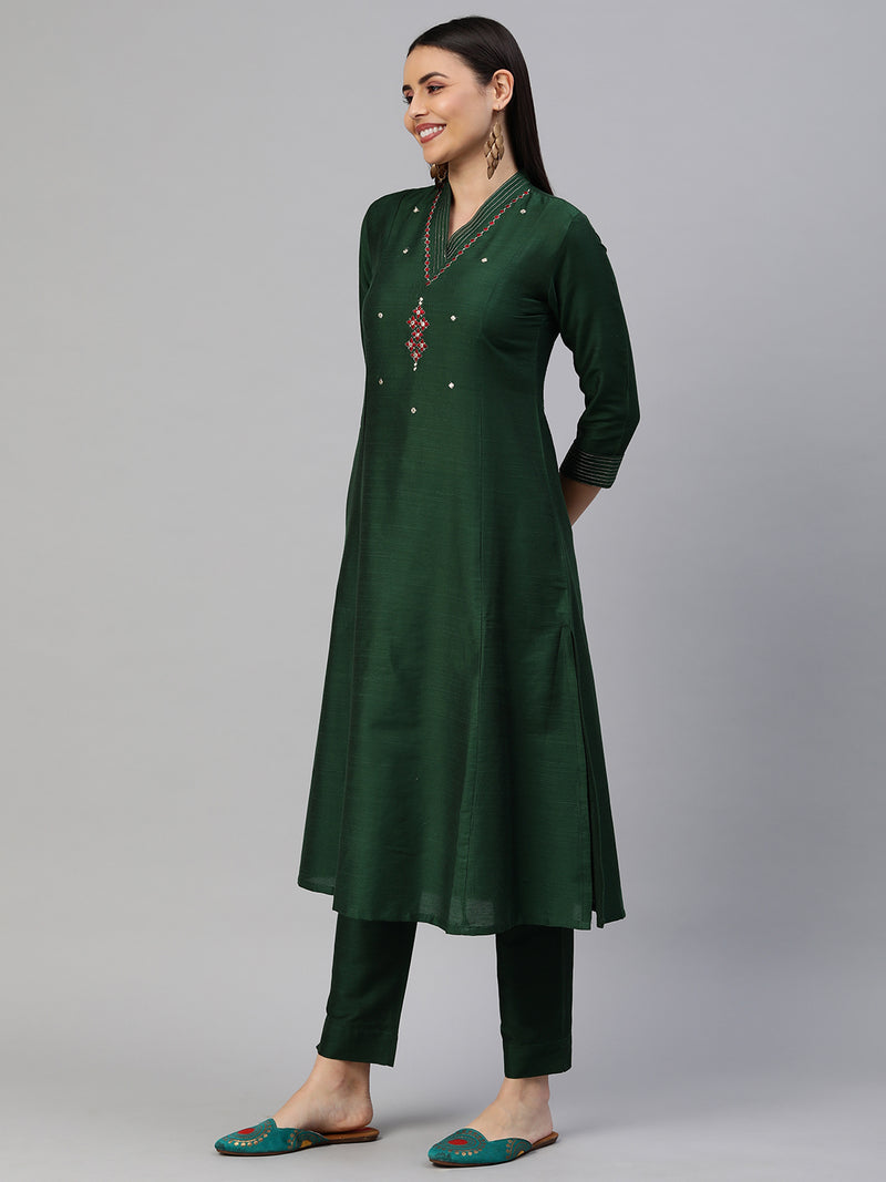 VAMA - A line silk blend kurta with embroidered v neck and stitch lines detailing on cuff.